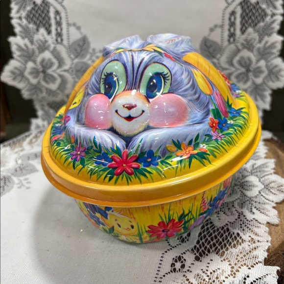 Vintage Easter Bunny Egg Candy Container - Picture 2 of 6